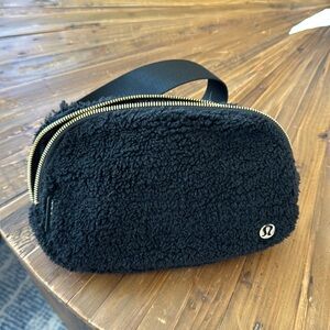 Lululemon belt bag